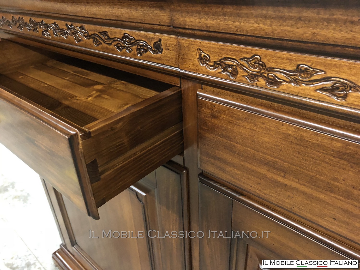 madia stile classico